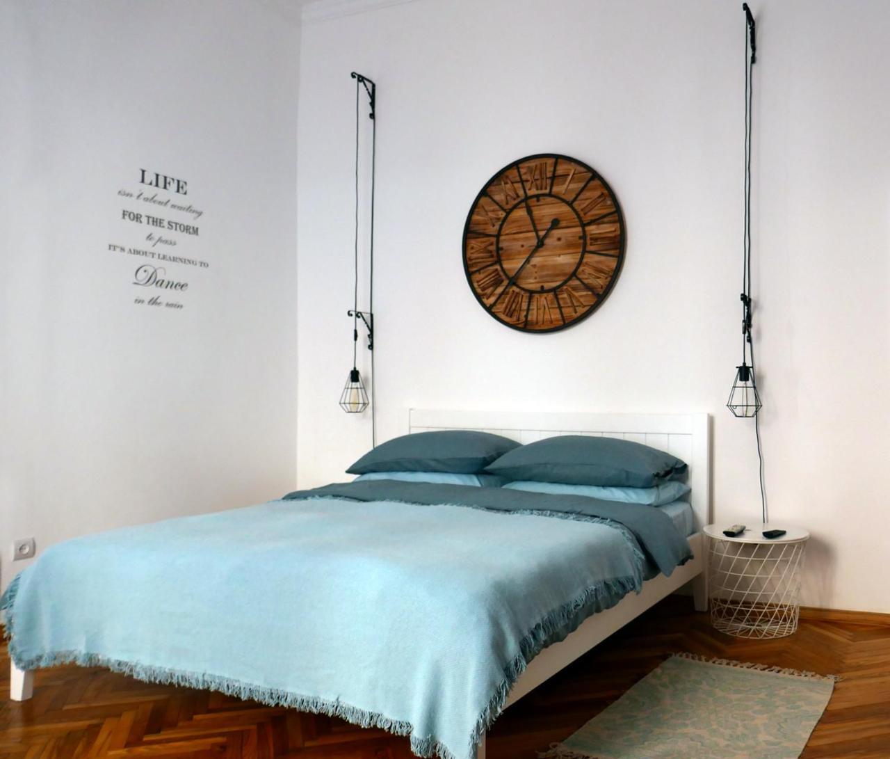 Romantic Apartment On Rynok Square With Air-Conditioning Lviv Exterior photo